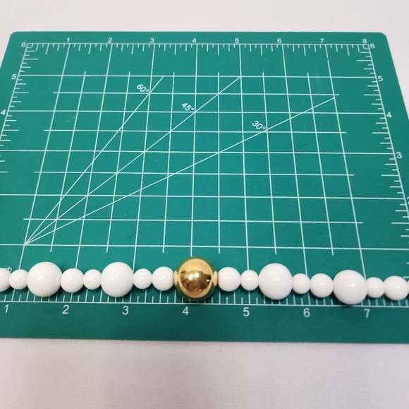 Vintage Milk Glass Beads with Gold Middle Bead - Picture 6 of 8